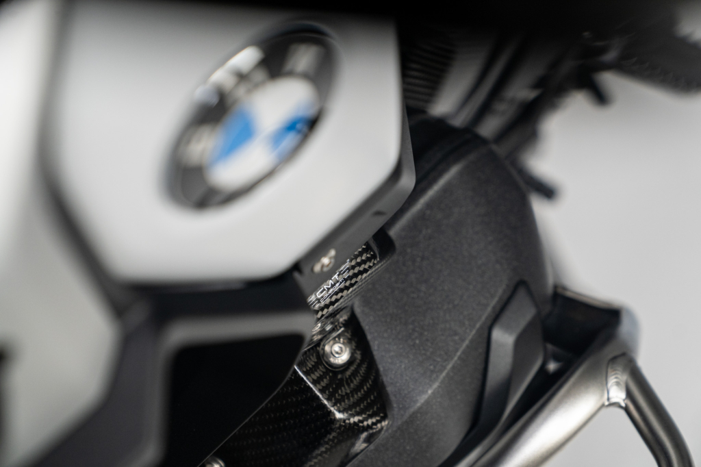 CMT Compositi - Protección de inyectores del motor de carbono para BMW R 1300 GS ADVENTURE 2025 - 2026